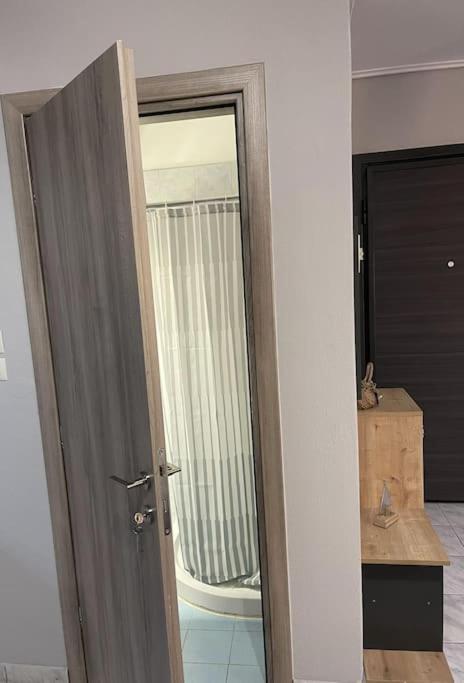 Central Modern Apartment โวโลส ภายนอก รูปภาพ
